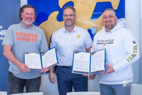 Együttműködési szerződést kötött az Enthroners Futball Akadémia és a Gridiron Imports